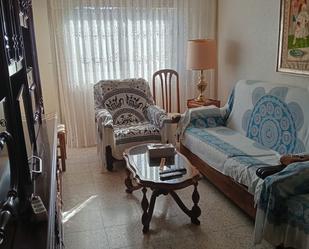 Living room of Flat for sale in Salamanca Capital  with Balcony