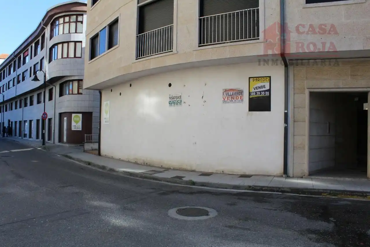 Business premises to rent in Coiro