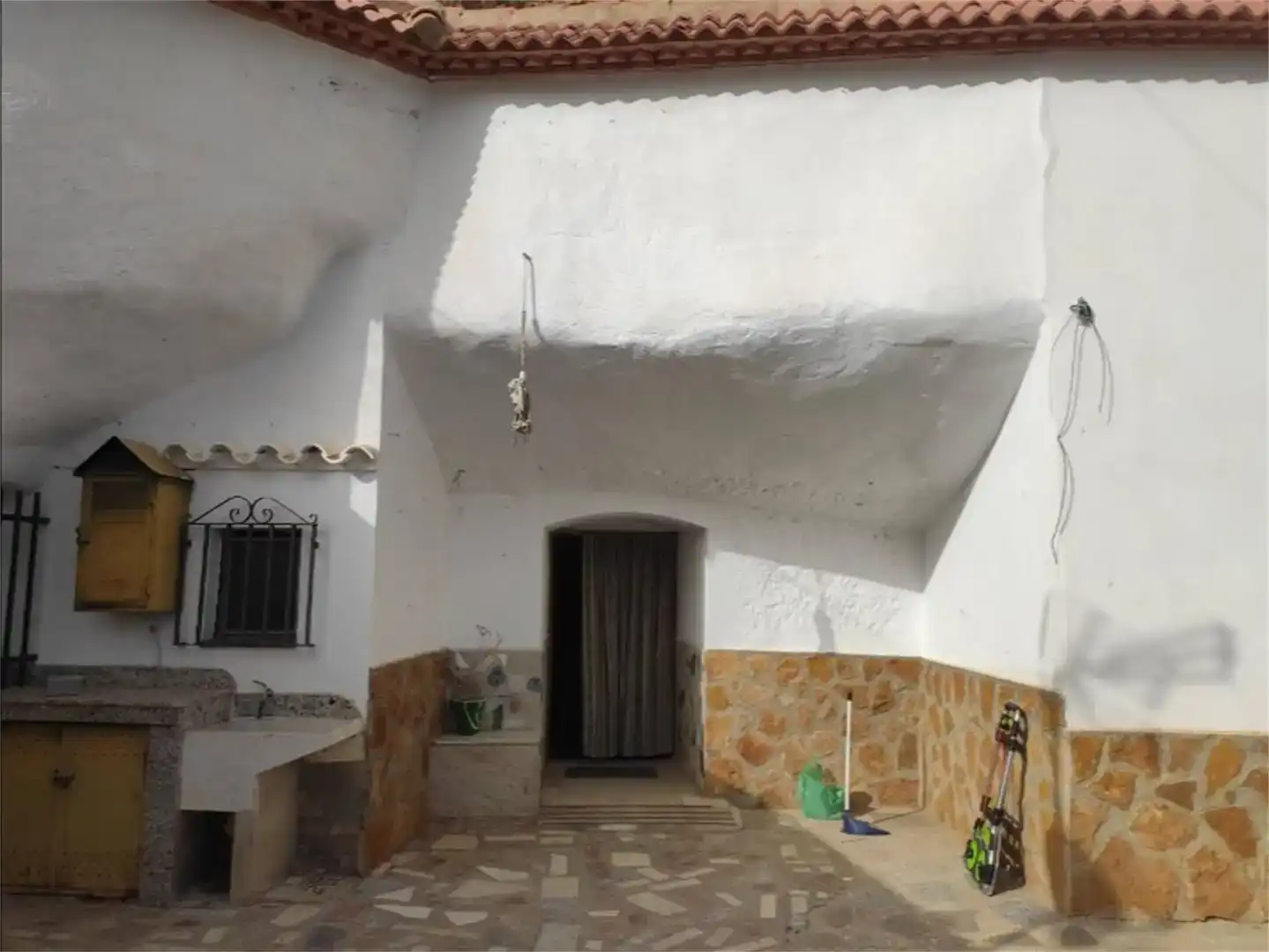 Casa adosada en venda en Cortes y Graena amb Traster, Moblat i Forn
