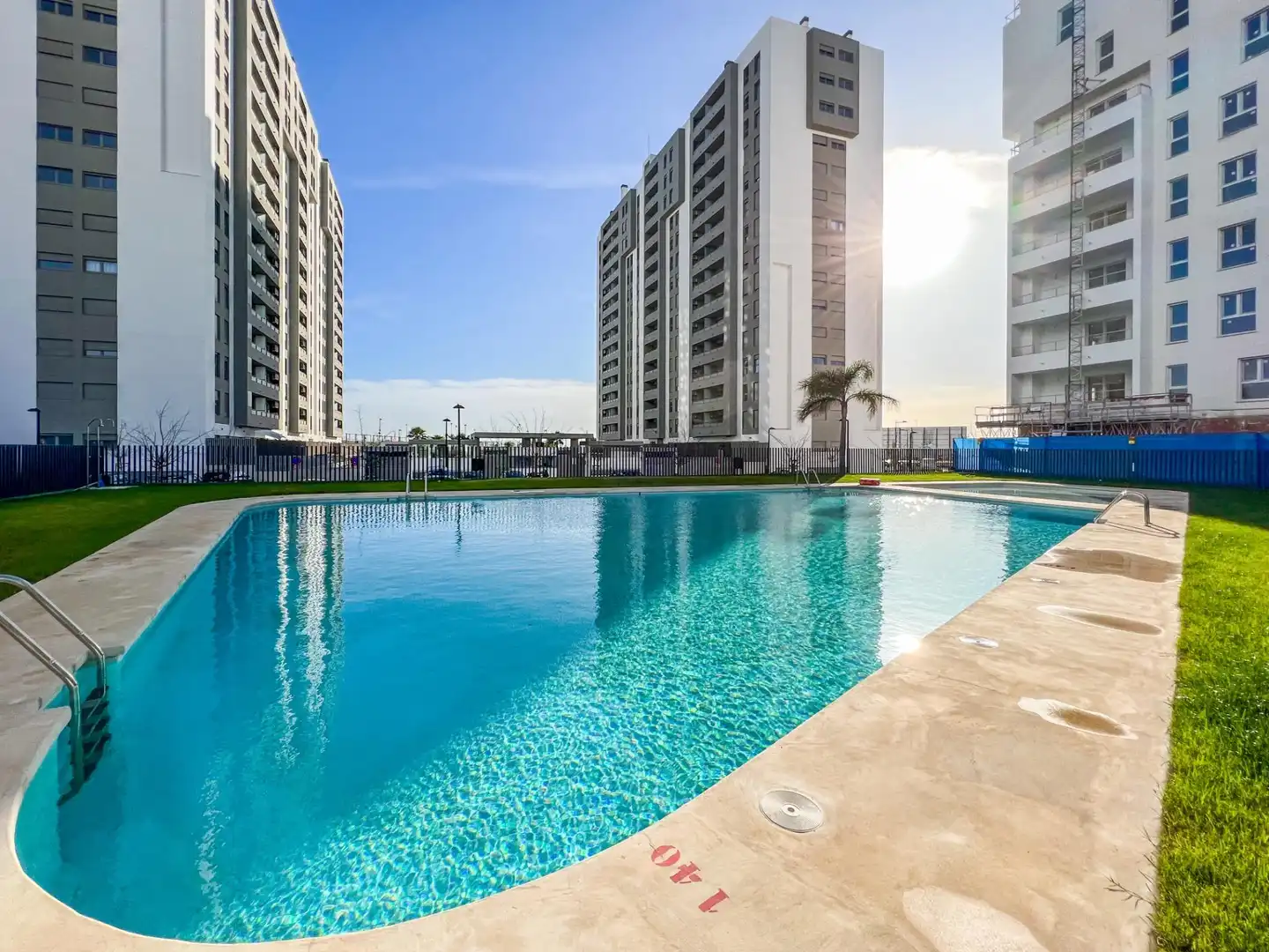 Schwimmbecken von Wohnung zur Miete in Valencia mit Terrasse und Abstellraum