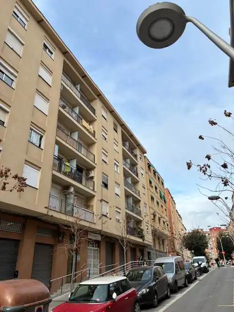 Vista exterior de Piso en venta en Sant Feliu de Llobregat con Aire acondicionado y Balcón