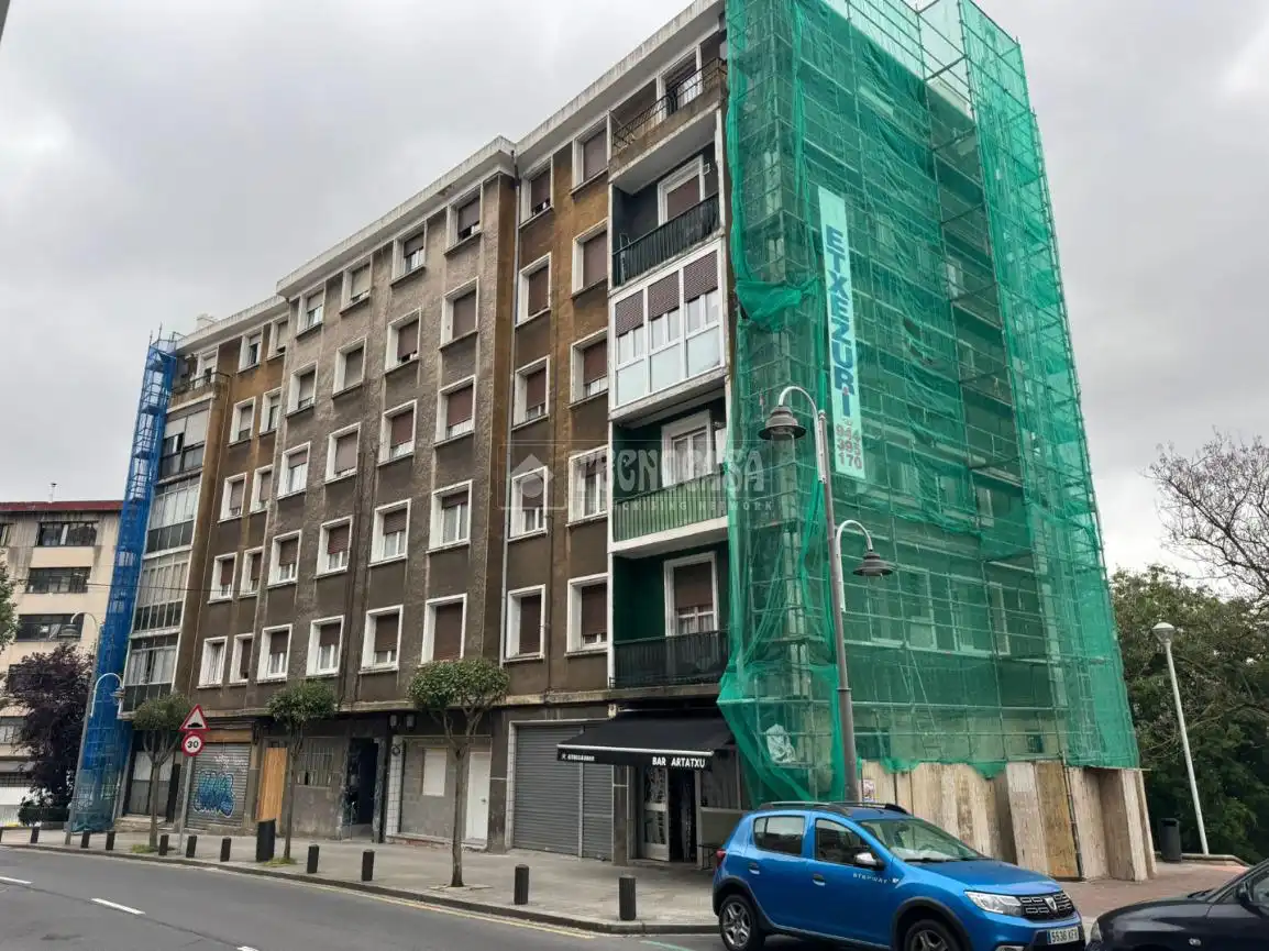 Vista exterior de Piso en venta en Bilbao  con Calefacción, Trastero y Balcón