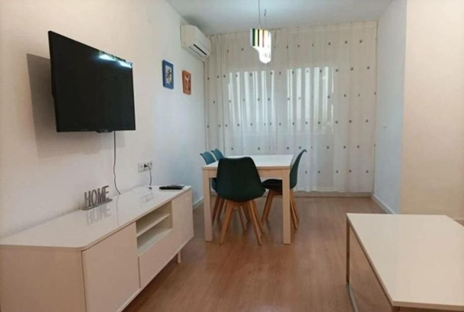 Bedroom of Flat to rent in Torrelavega   with Air Conditioner, Private garden and Parquet flooring