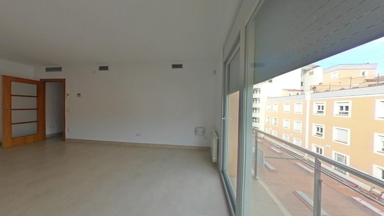 Dúplex en venta en Girona Capital con Calefacción y Balcón