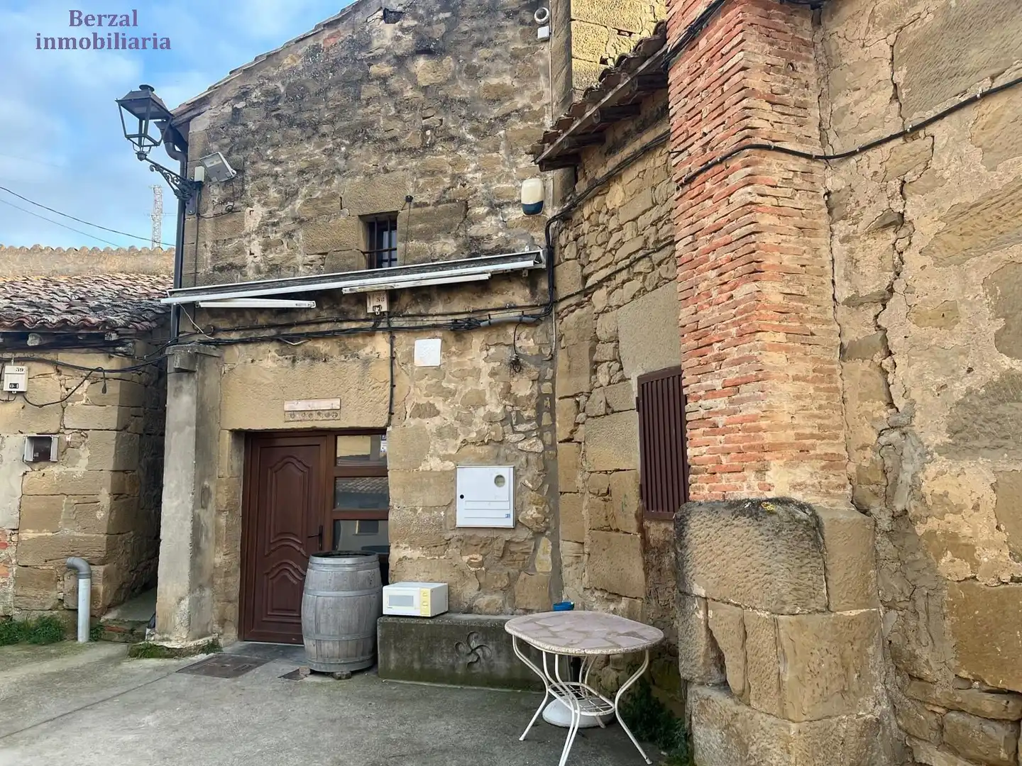Exterior view of Commercial properties for sale in Baños de Ebro / Mañueta