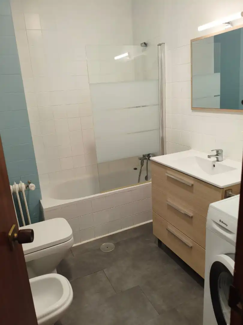 Bathroom of Flat for sale in Alcalá de Henares  with Heating, Terrace and Furnished
