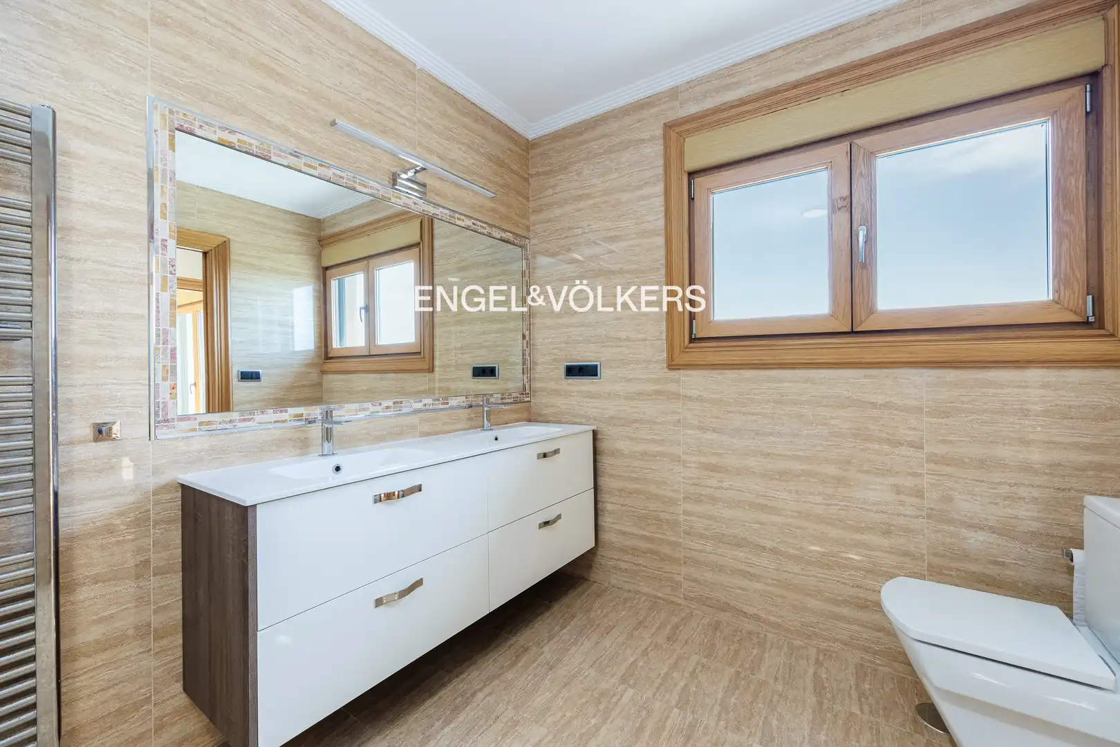 Baño de Casa o chalet en venta en Nigrán con Calefacción, Jardín privado y Piscina