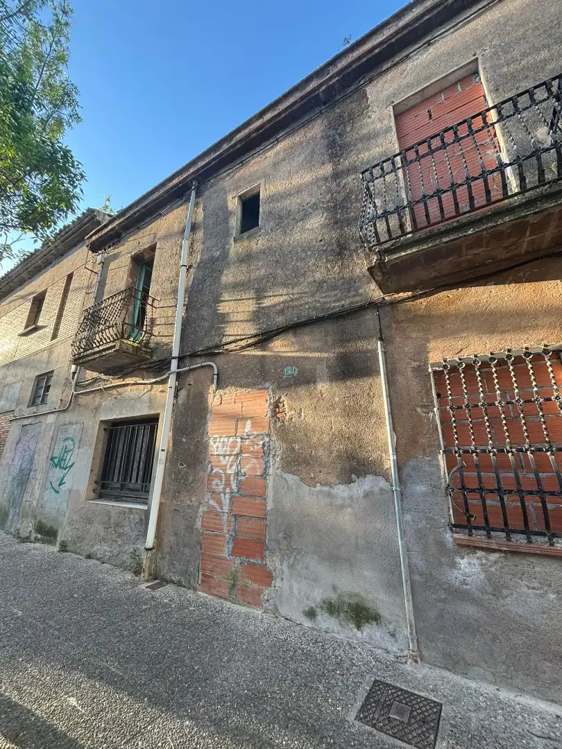 Vista exterior de Residencial en venta en Girona
