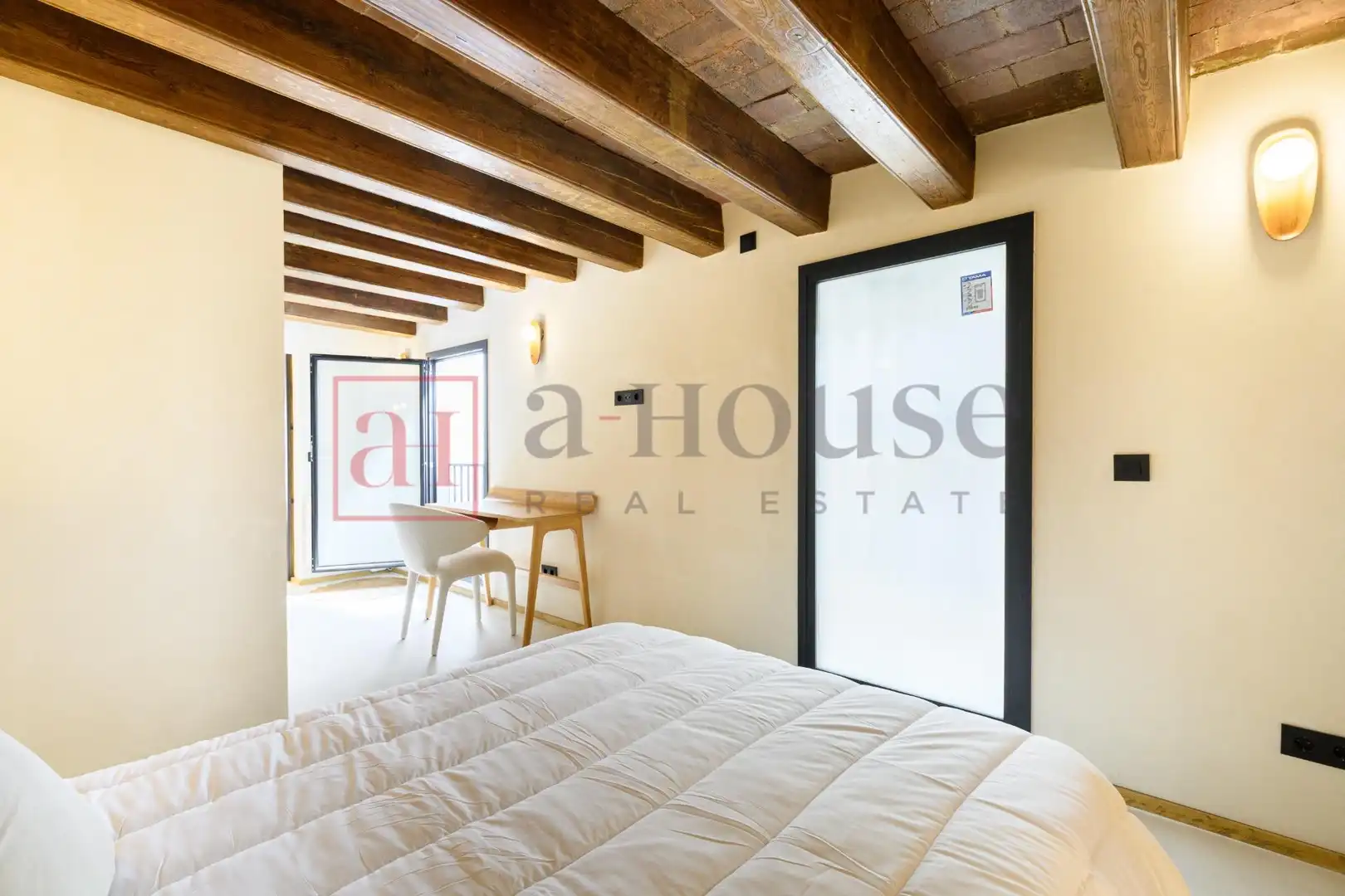 Penthouse with terrace for sale in Carrer Carrer Sèneca, imagen 27