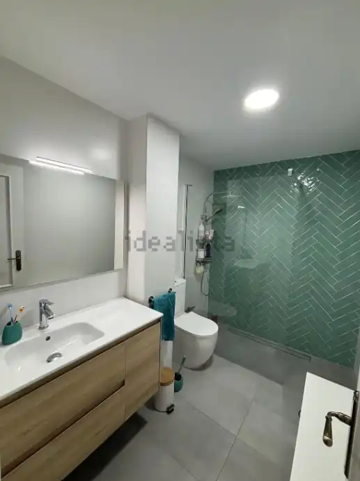 Bathroom of Flat for rent in La Pobla de Vallbona  with Air Conditioner, Furnished and Oven
