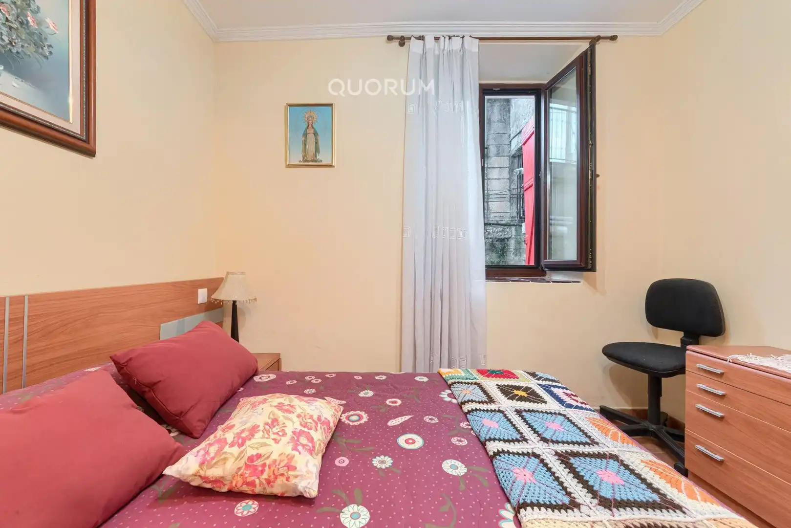 Schlafzimmer von Country house zum Verkauf in Bilbao  mit Heizung, Terrasse und Möbliert