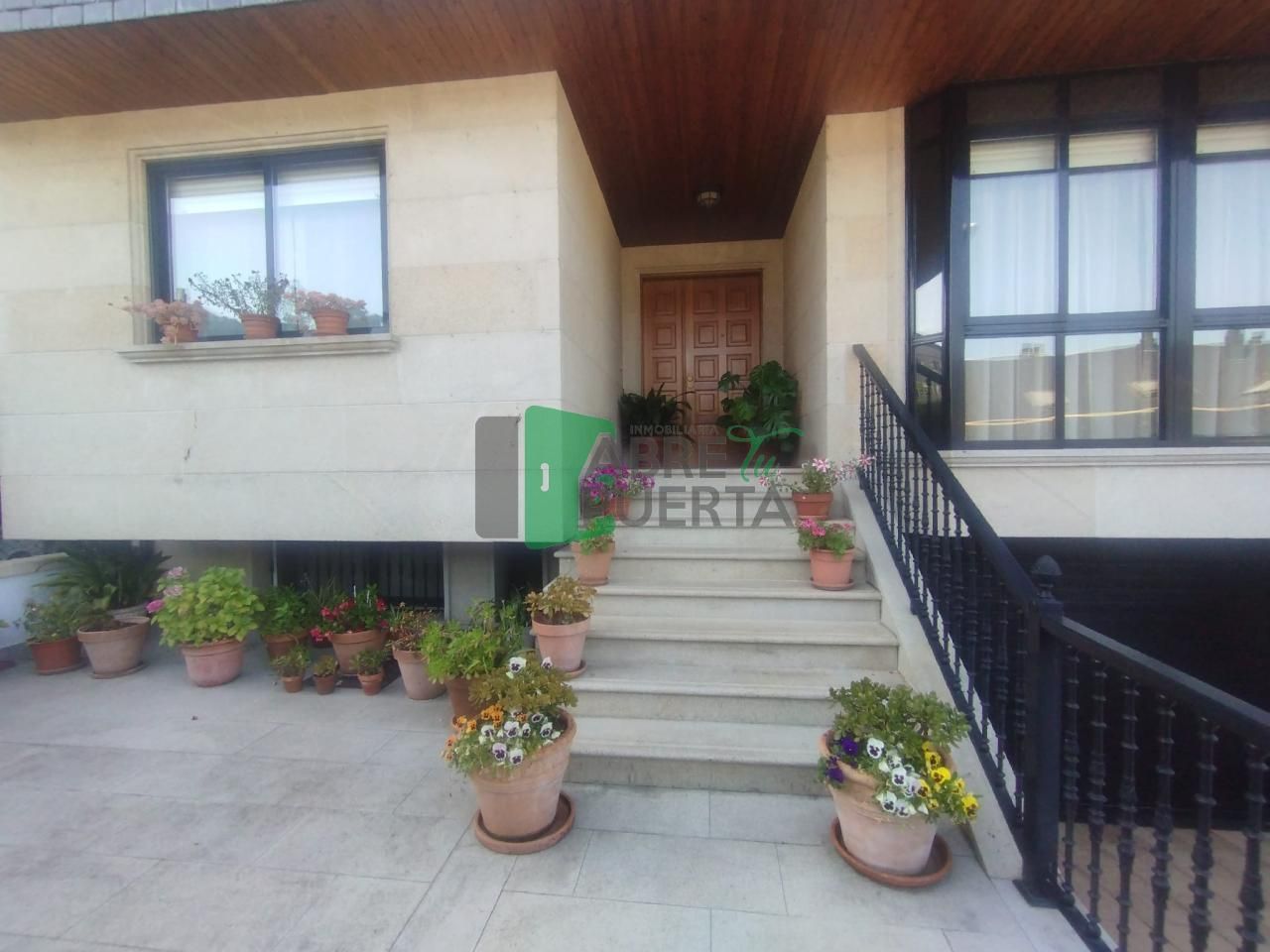 Exterior view of Single-family semi-detached for sale in Ourense Capital   with Heating and Private garden