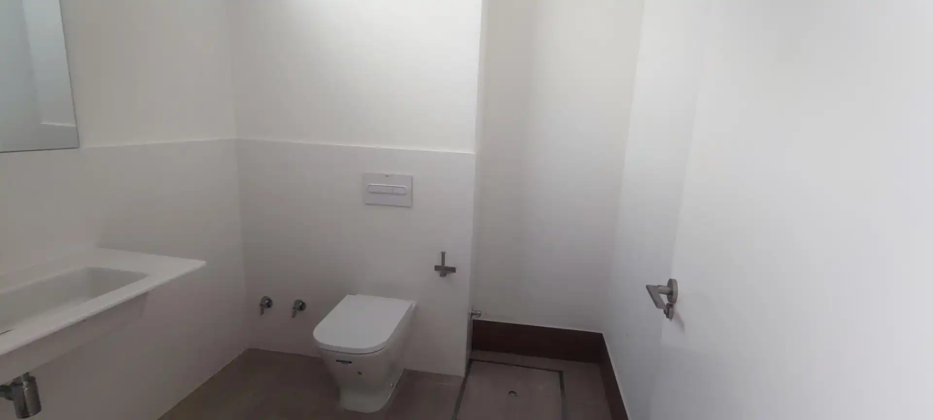 Badezimmer von Geschaftsraum zur Miete in Sevilla