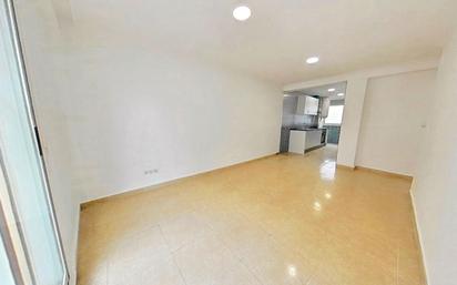 Exterior view of Flat to rent in Torrent  with Oven, Balcony and Pets allowed