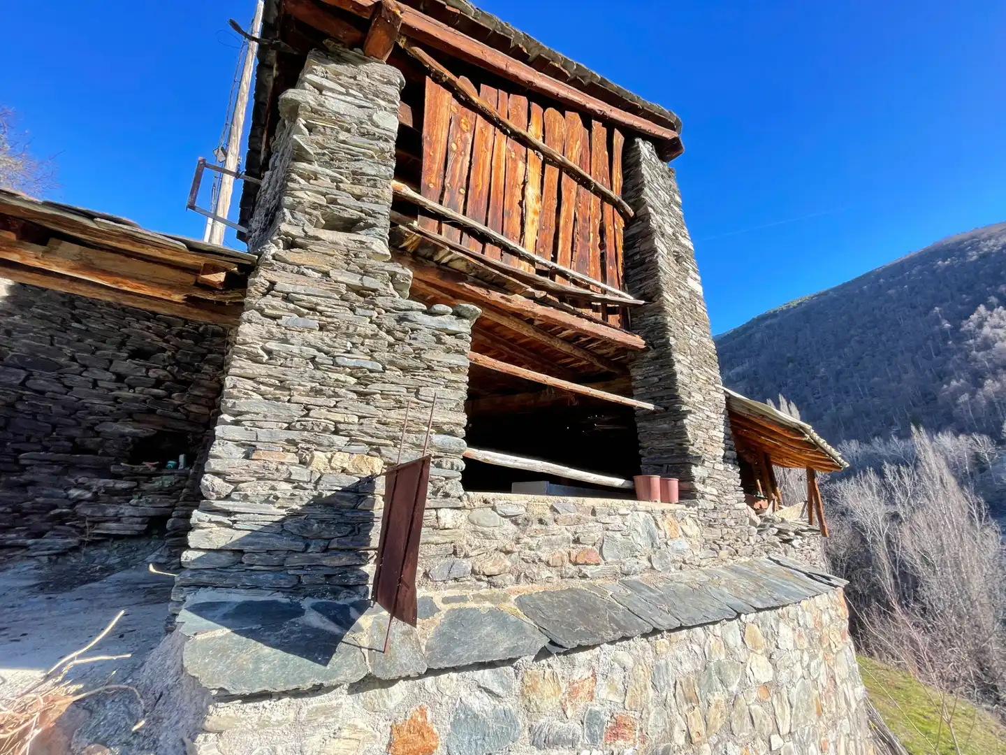 Exterior view of Country homes for sale in Esterri de Cardós
