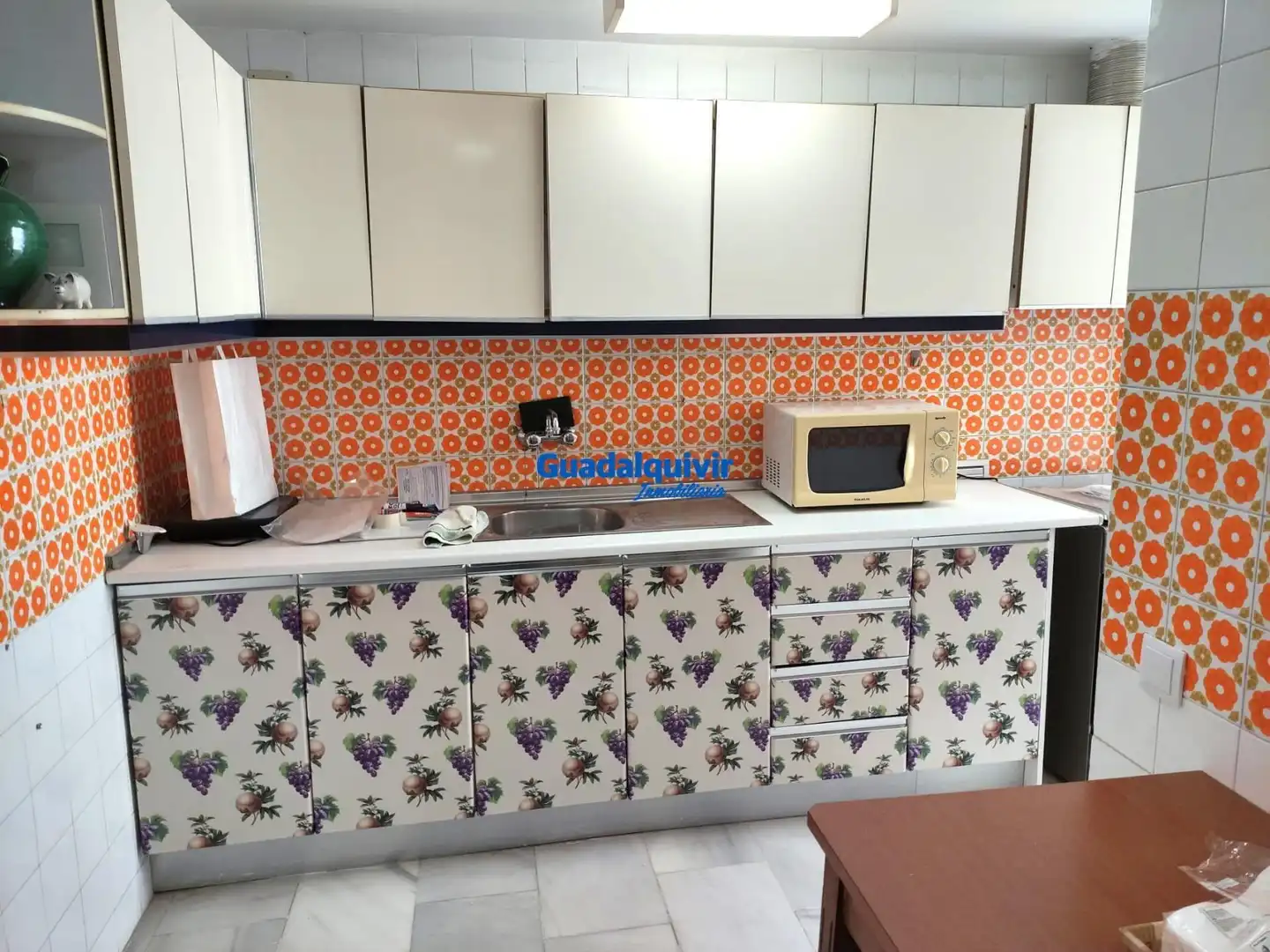 Kitchen of Flat for rent in Sevilla  with Air Conditioner, Furnished and Community pool