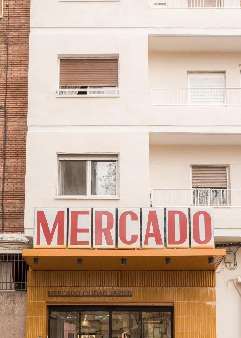 Local comercial en venda a Calle de Don Pedro de Luna, imagen 4