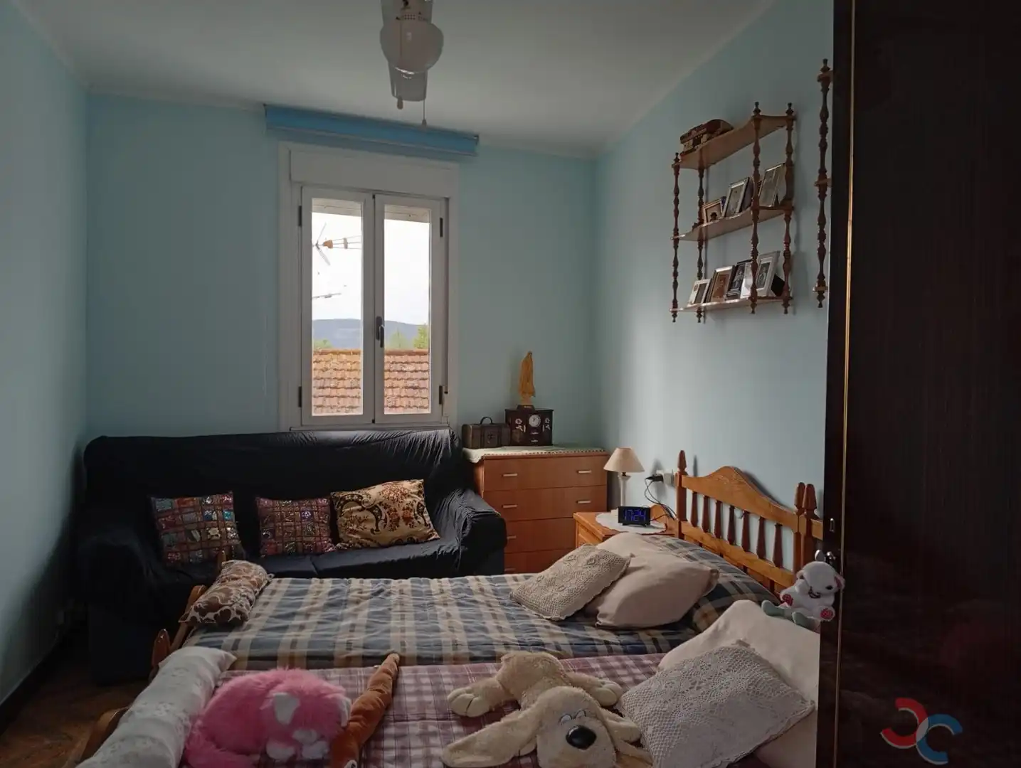 Dormitori de Casa o xalet en venda en Pontevedra Capital  amb Calefacció i Terrassa