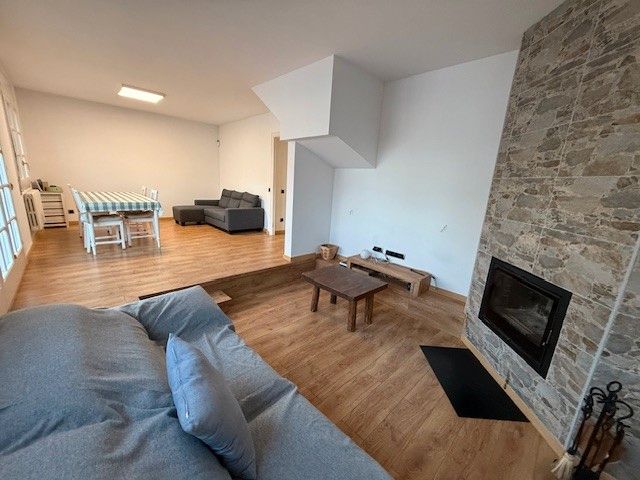 Sala d'estar de Casa o xalet en venda en Sant Celoni amb Calefacció, Parquet i Terrassa