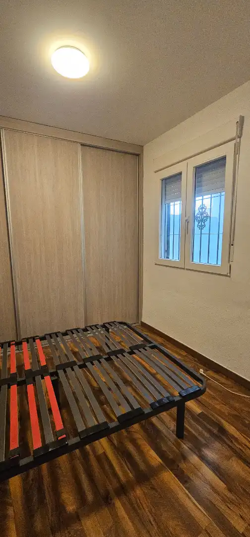 Habitación de Piso en venta en Maracena con Aire acondicionado, Amueblado y Balcón