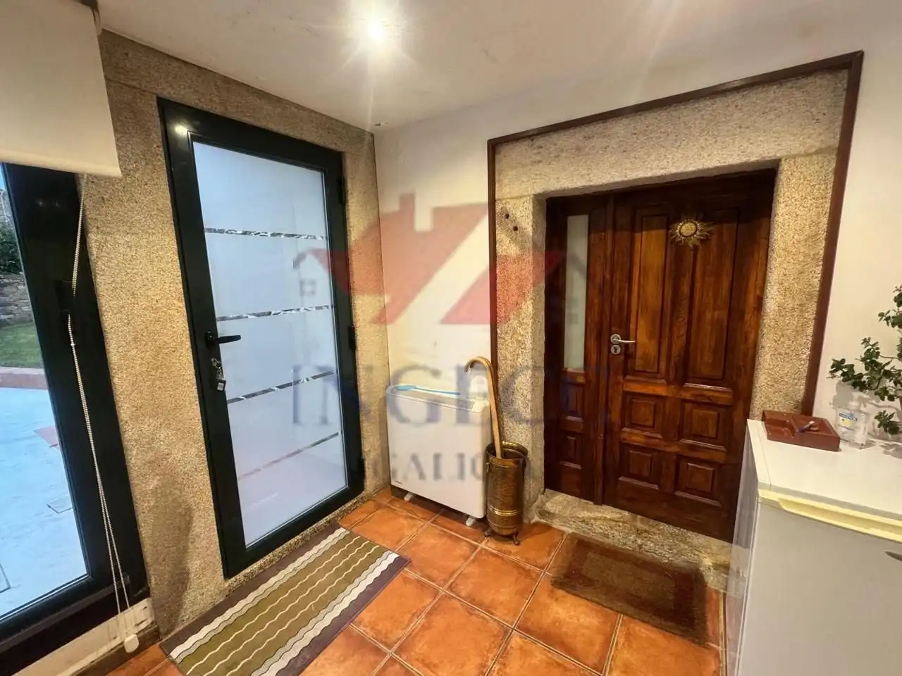 Casa rústica amb terrassa en venda a Leduzo, imagen 14