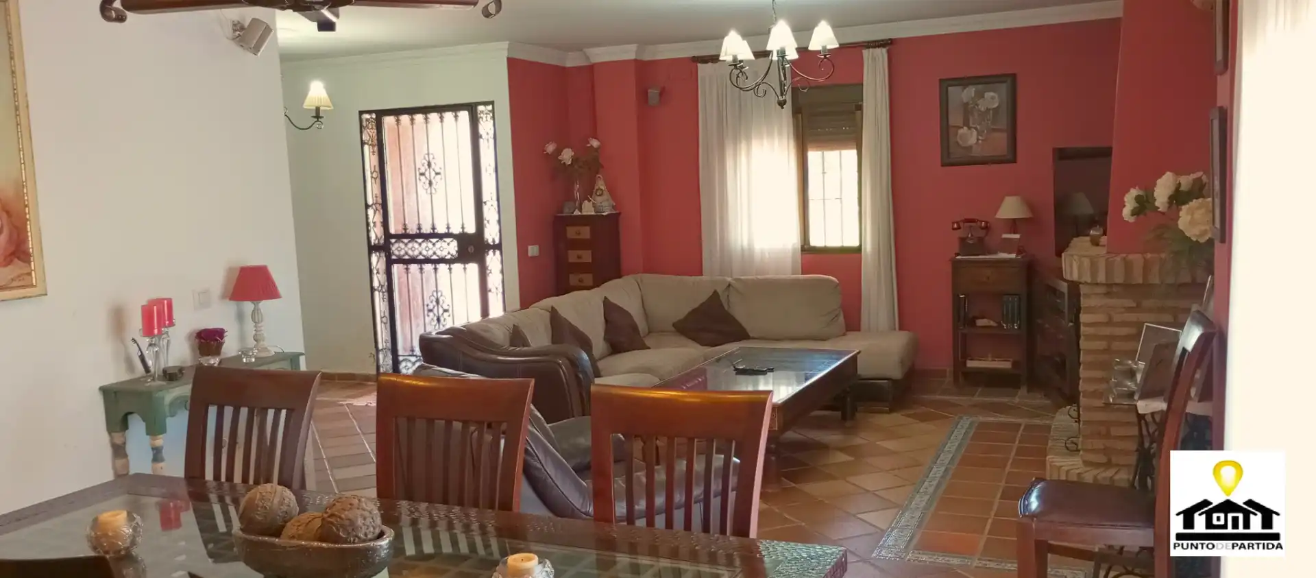 Sala de estar de Casa o chalet en venta en Carmona con Aire acondicionado, Jardín privado y Terraza
