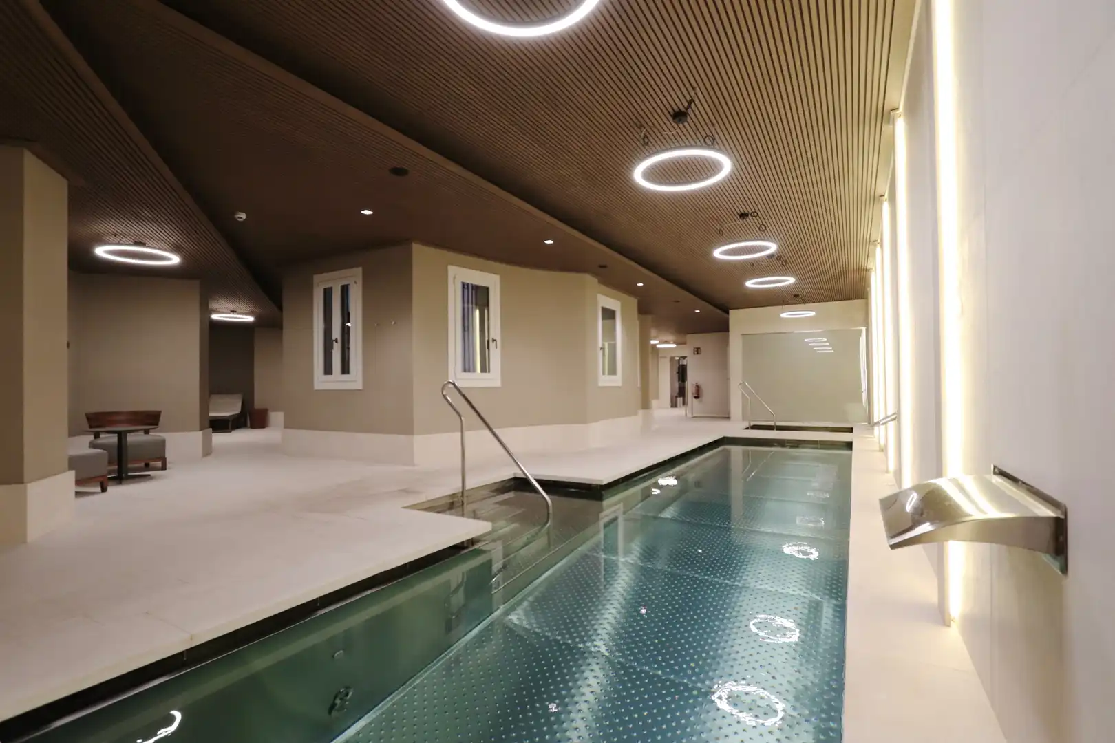 Piscina de Ático en venta en Madrid con Aire acondicionado, Calefacción y Jardín privado