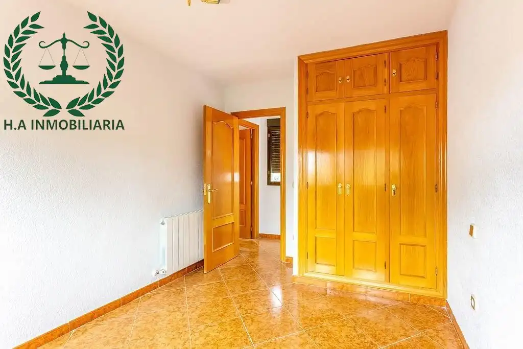 Houses for sale in Pedrezuela  with Air Conditioner, Heating and Terrace