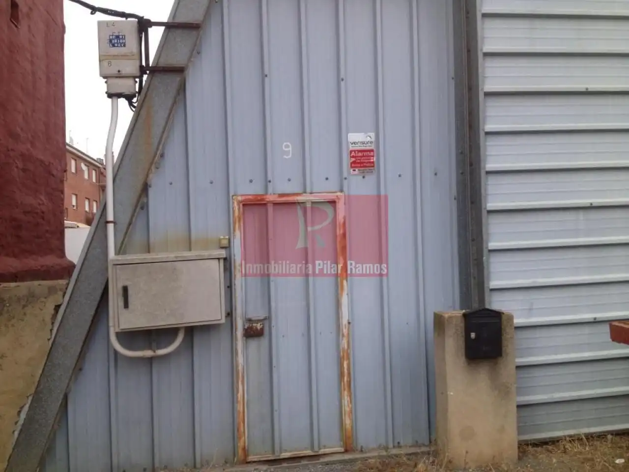 Vista exterior de Nave industrial de alquiler en Villaquilambre