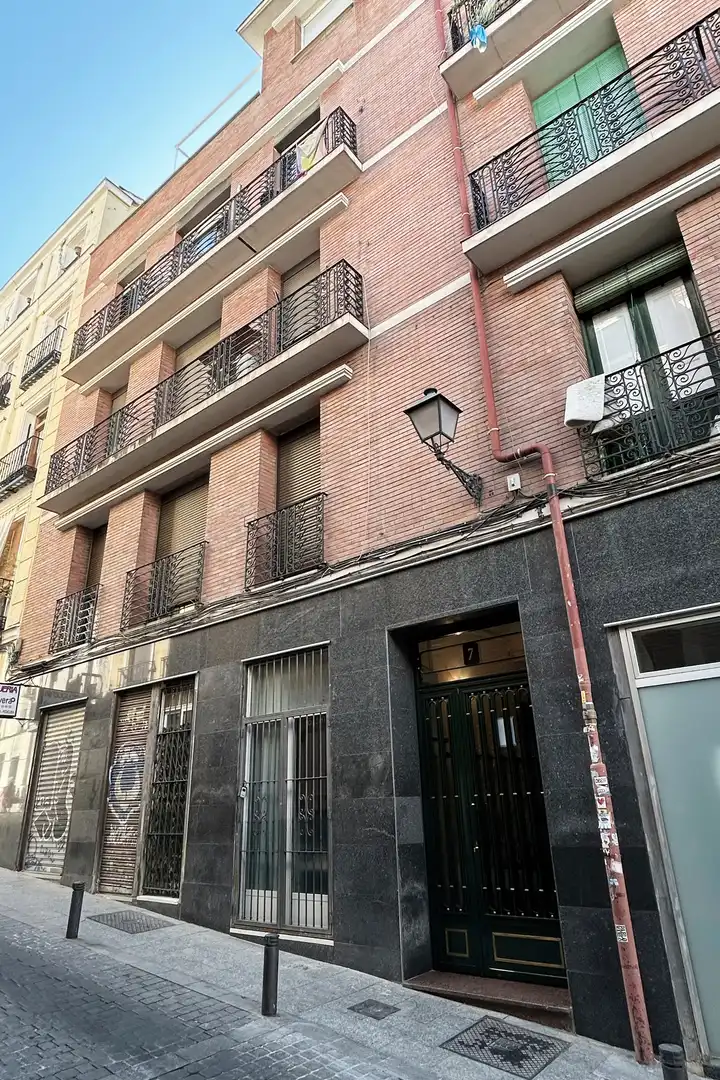 Außenansicht von Wohnung zur Miete in Madrid mit Klimaanlage, Heizung und Balkon