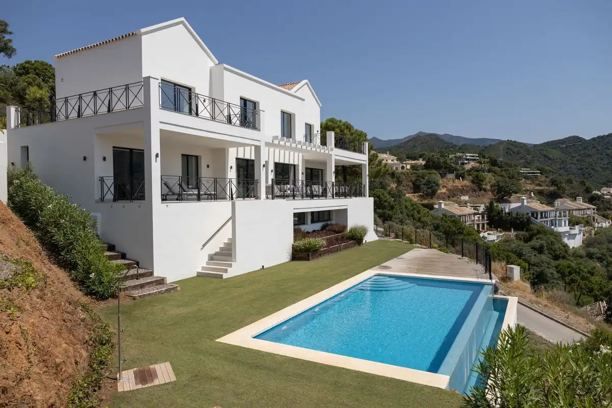 Casa amb piscina en venda a Montemayor - Marbella Club