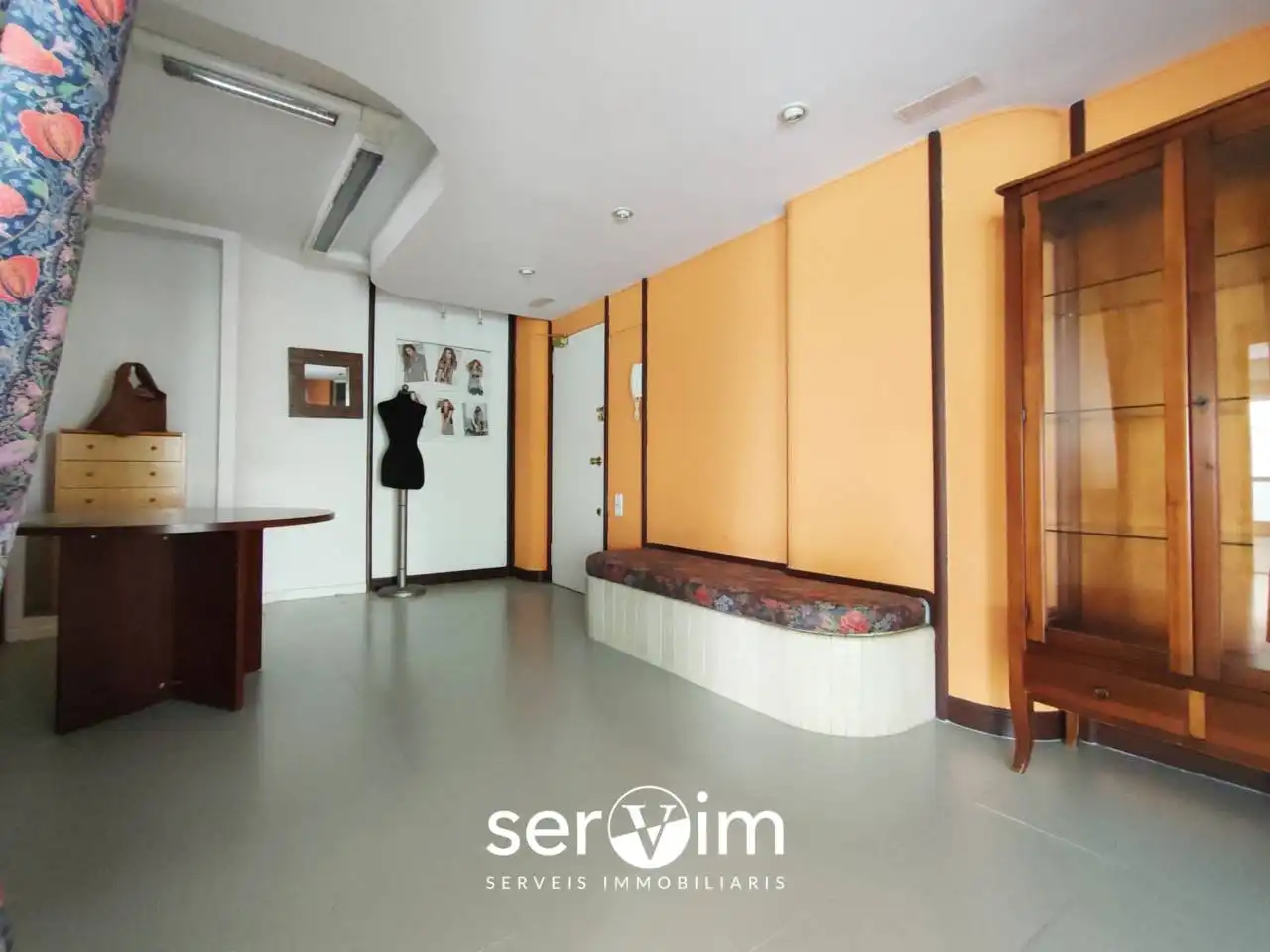 Oficina en venta en Girona con Aire acondicionado