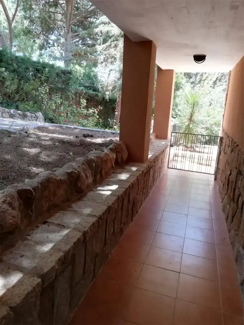 Terrassa de Pis en venda en Villa del Prado amb Aire condicionat, Jardí privat i Traster