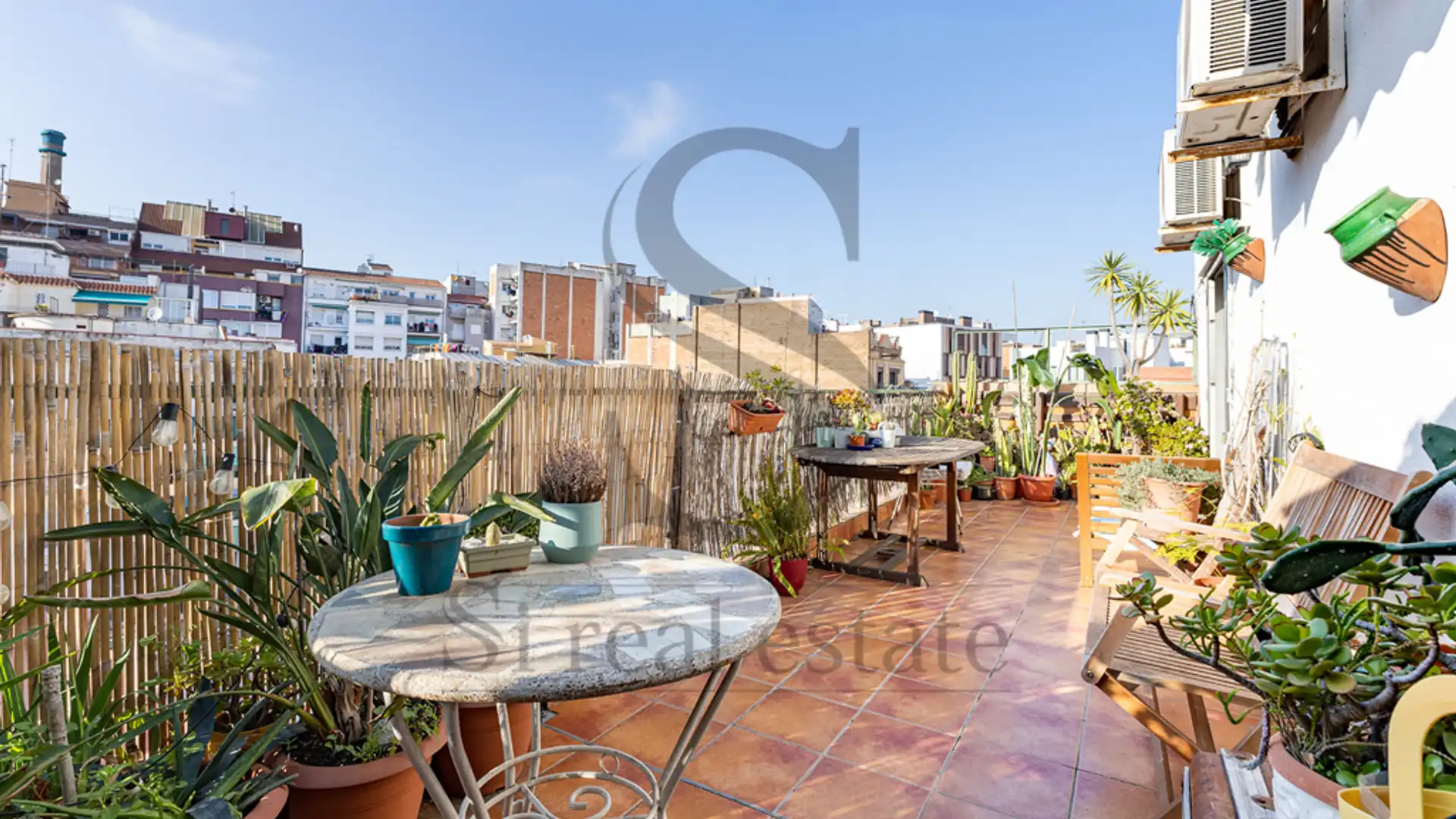 Terrasse von Dachboden zum Verkauf in  Barcelona Capital mit Klimaanlage und Terrasse