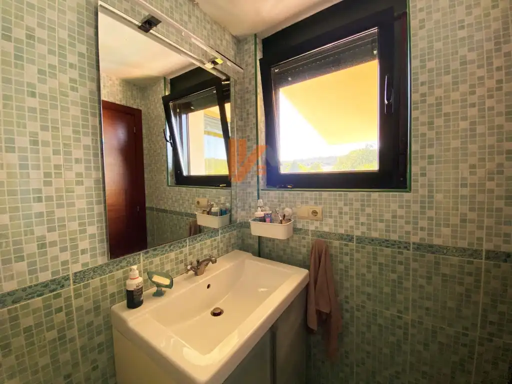 Casa o chalet en venta en Teo con Jardín privado, Terraza y Piscina
