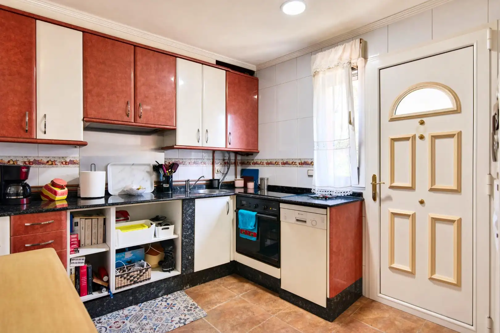 Küche von Wohnung zum Verkauf in Aller, Asturias