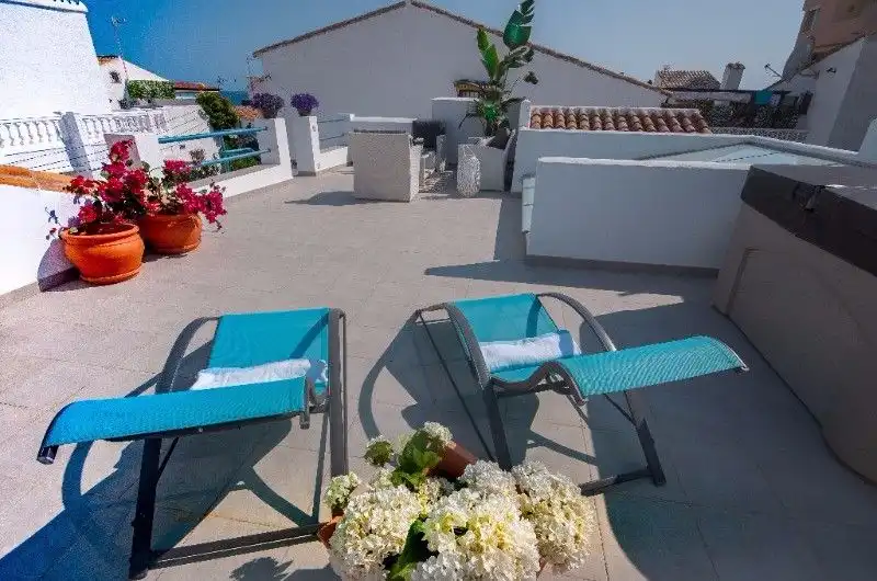 Habitatge amb piscina en venda a Selwo, imagen 6