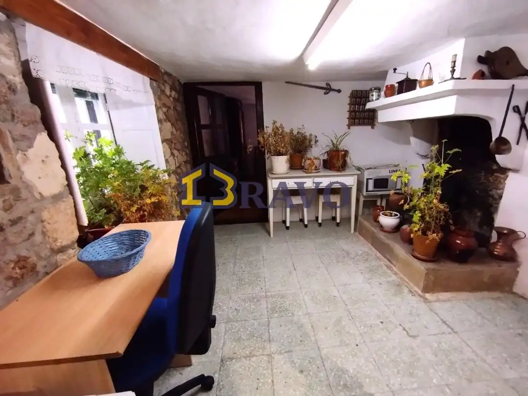 Casa o xalet en venda en Merindad de Valdivielso amb Calefacció i Balcó