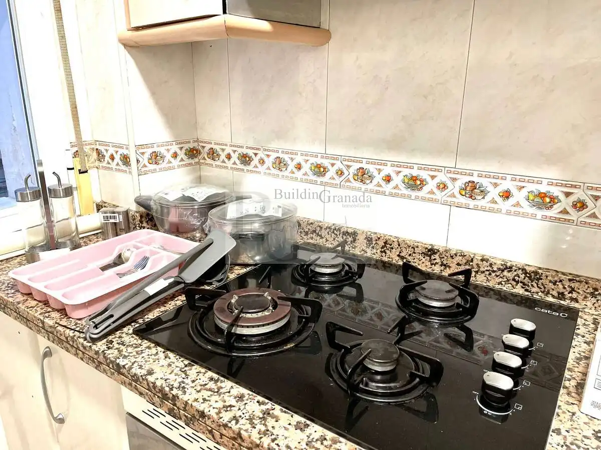 Cocina de Piso de alquiler en Granada con Terraza, Amueblado y Microondas