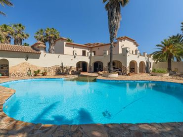 Detached house with balcony for sale in Beniarbeig