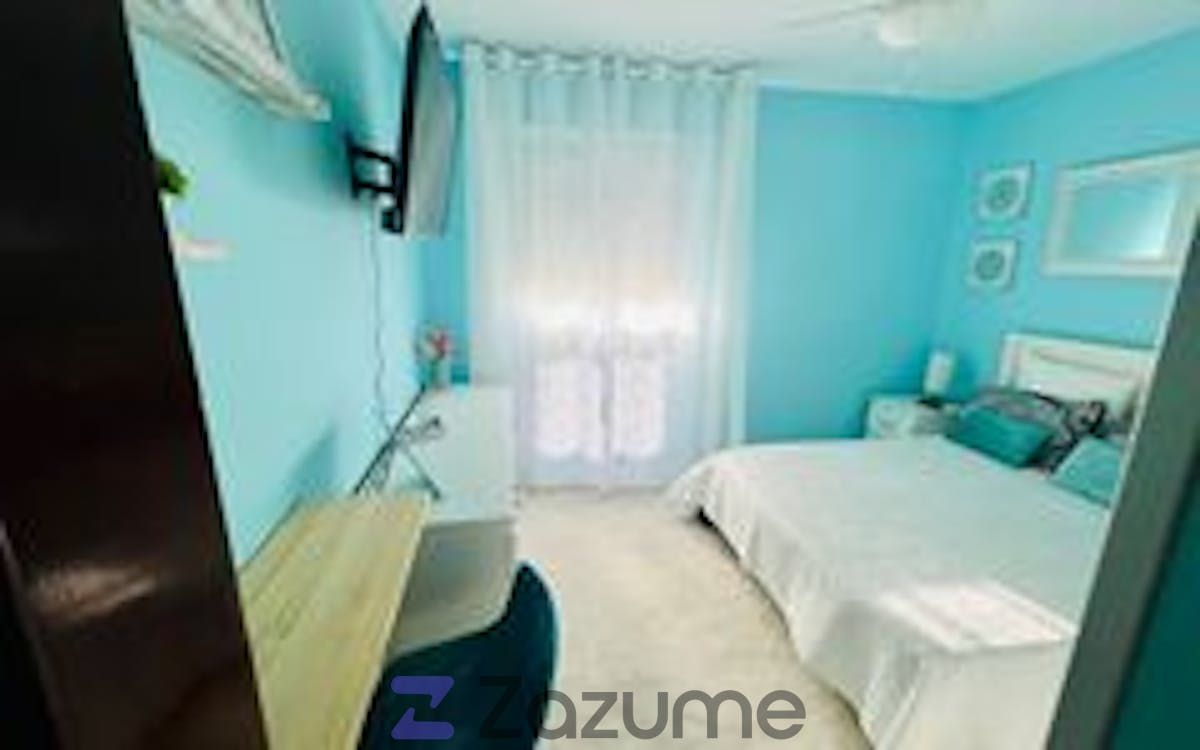 Flat to share in C. Empleo Juvenil, Orcasitas, Usera