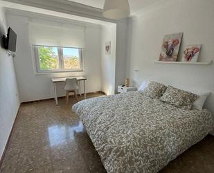 Bedroom of Flat to share in  Huelva Capital