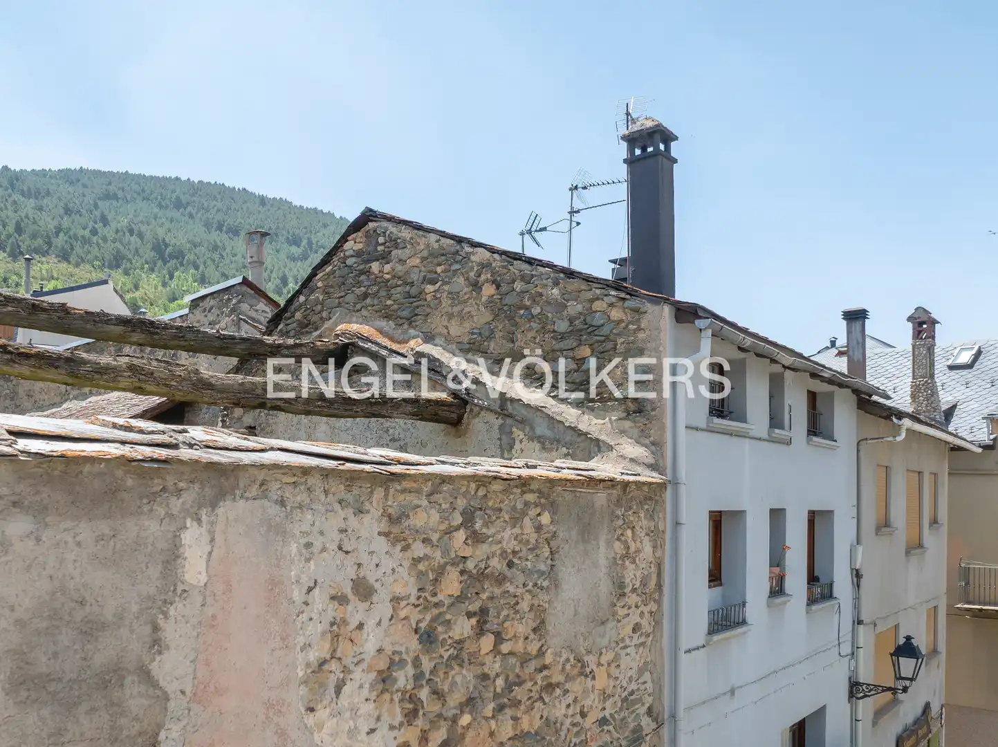 Vista exterior de Residencial en venta en Alp