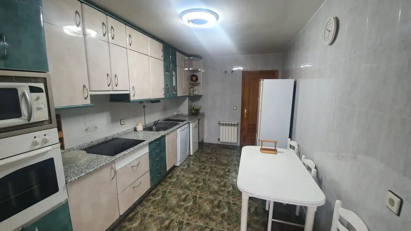 Piso en venta en ORENSE-PONFERRA, 37, Puente de Domingo Flórez