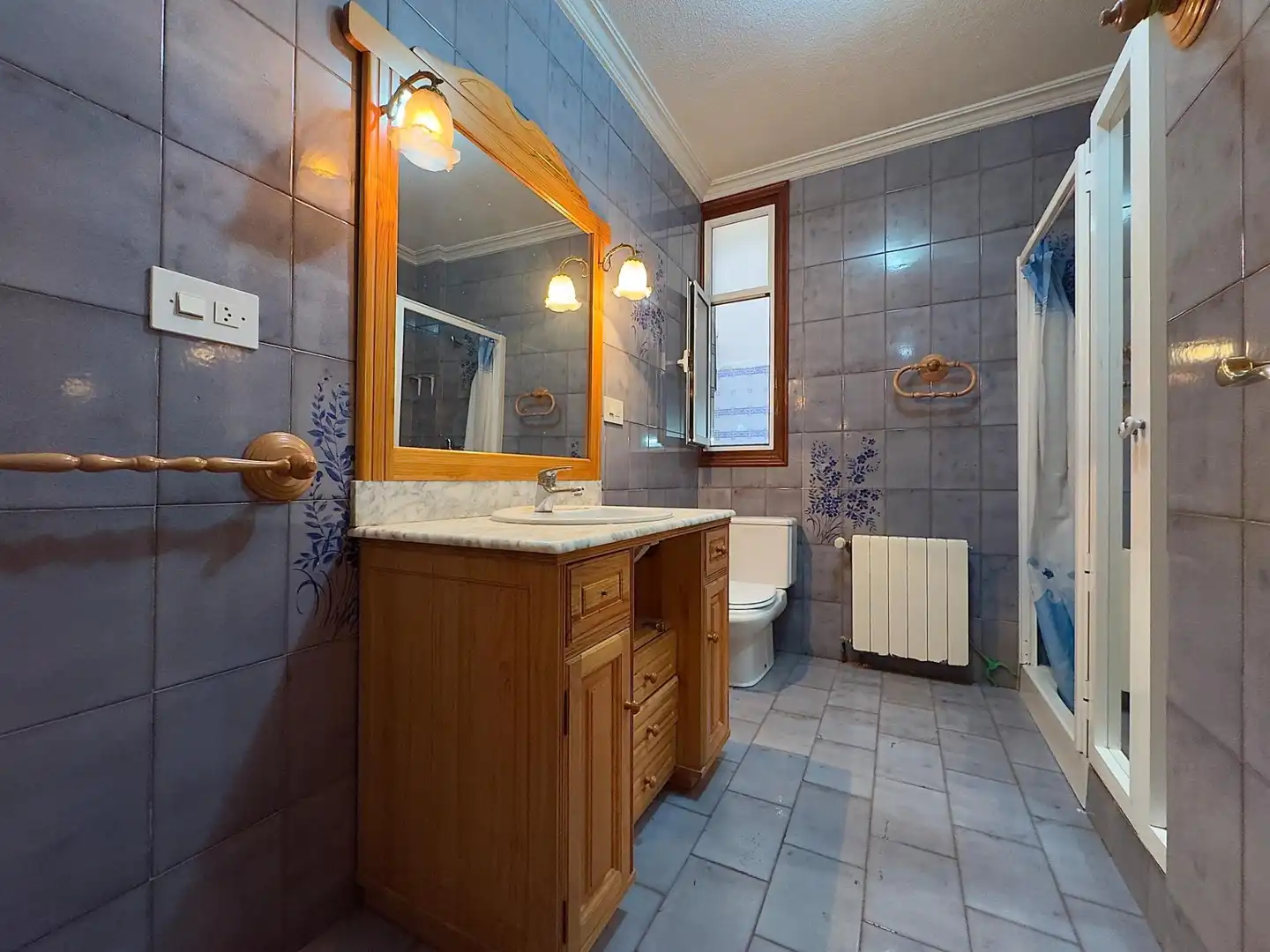 Baño de Planta baja en venta en Aspe con Aire acondicionado, Calefacción y Trastero