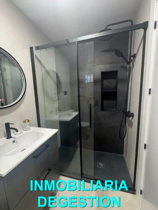 Baño de Piso de alquiler en Linares con Aire acondicionado, Calefacción y Amueblado