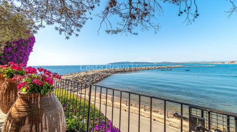 Casa con increíbles vistas al mar en venta junto a la playa en lEstartit