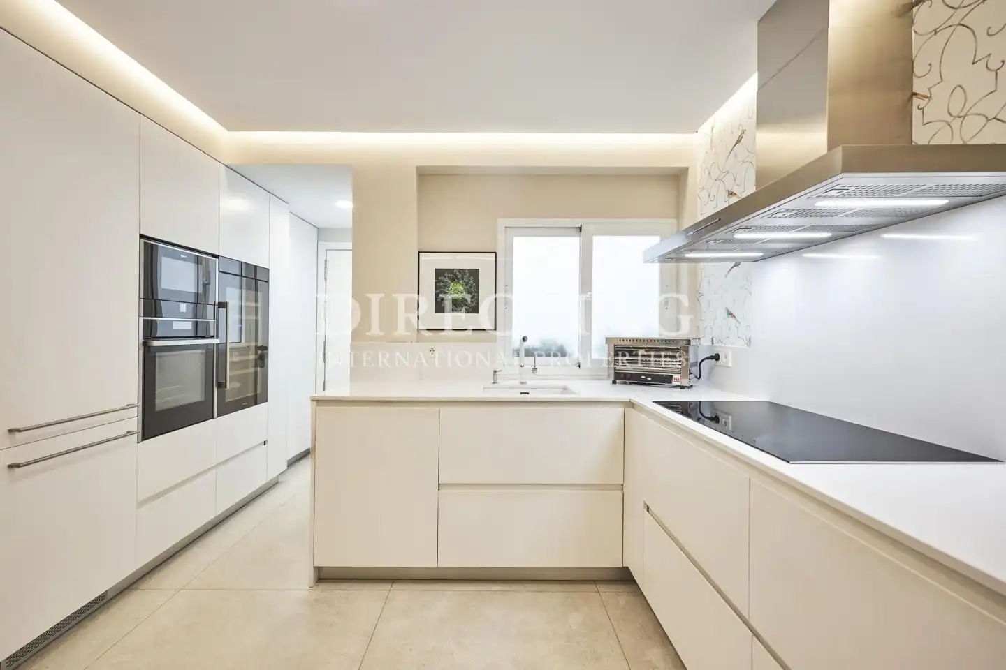 Küche von Wohnung zum Verkauf in Madrid mit Klimaanlage und Heizung