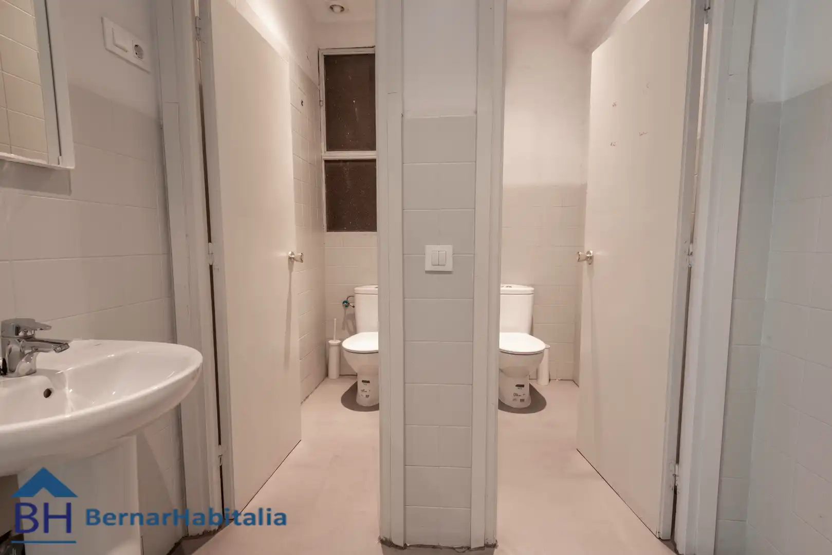 Badezimmer von Fabrikhallen zum Verkauf in Madrid mit Alarm