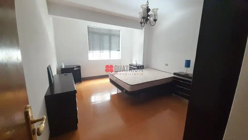 Habitación de Piso en venta en Santiago de Compostela  con Calefacción